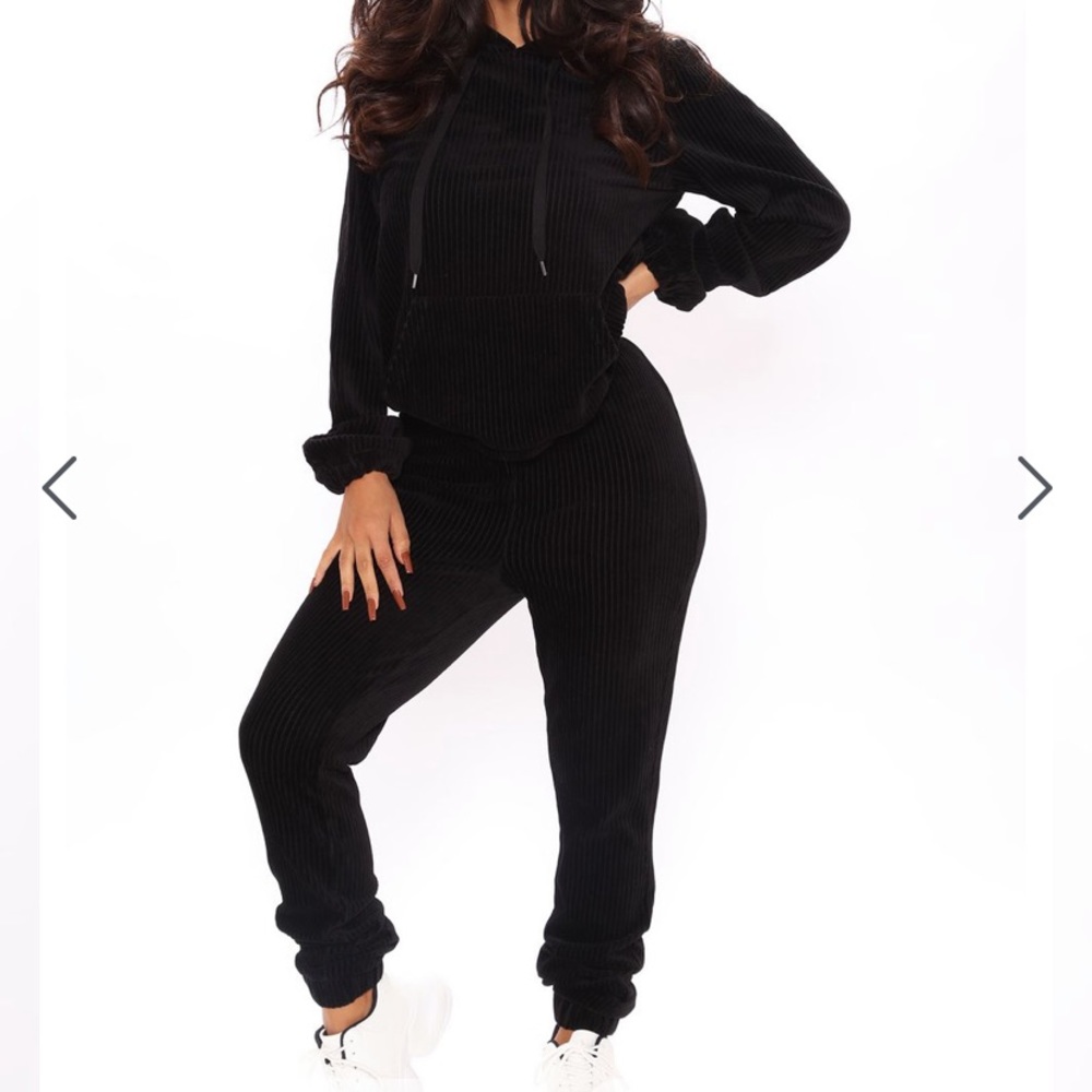 FashionNova Curve Jogger Set